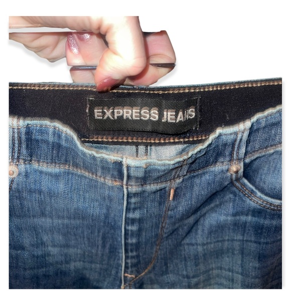 EXPRESS Distressed Pull On Mid Rise Jean Legging 6L - Picture 4 of 13